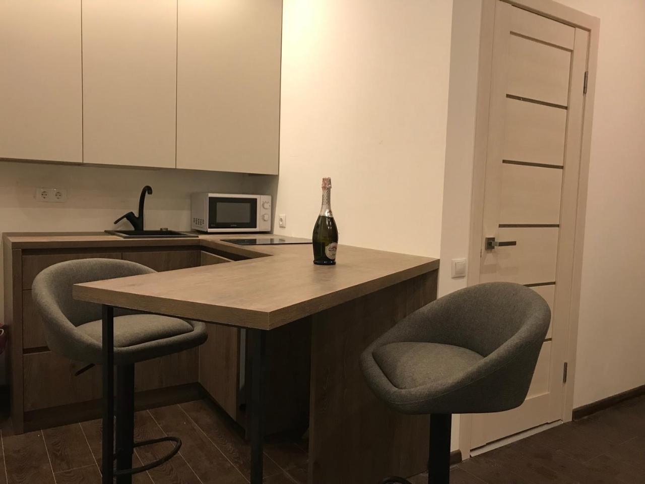 Vip Apartment Ploscha Rynok リヴィウ エクステリア 写真