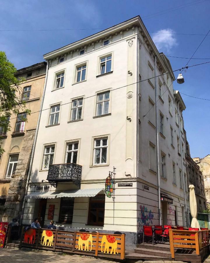 Vip Apartment Ploscha Rynok リヴィウ エクステリア 写真